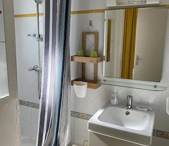 Lou Galip بيت للعطل *